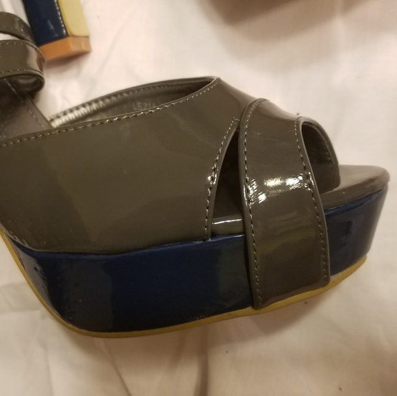 Patent heels - Picture 2 of 9